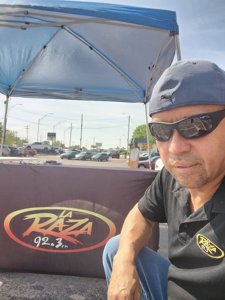 La Raza 92.3 FM